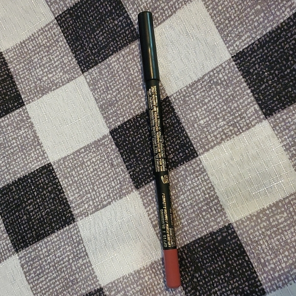 L.A. Girl Perfect Precision Lip Liner - Ulta Beauty - Picture 7 of 8